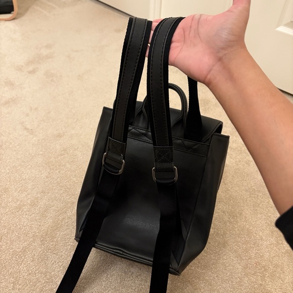 NWOT Matt & Nat Fabi Mini Vegan Backpack - Picture 8 of 12